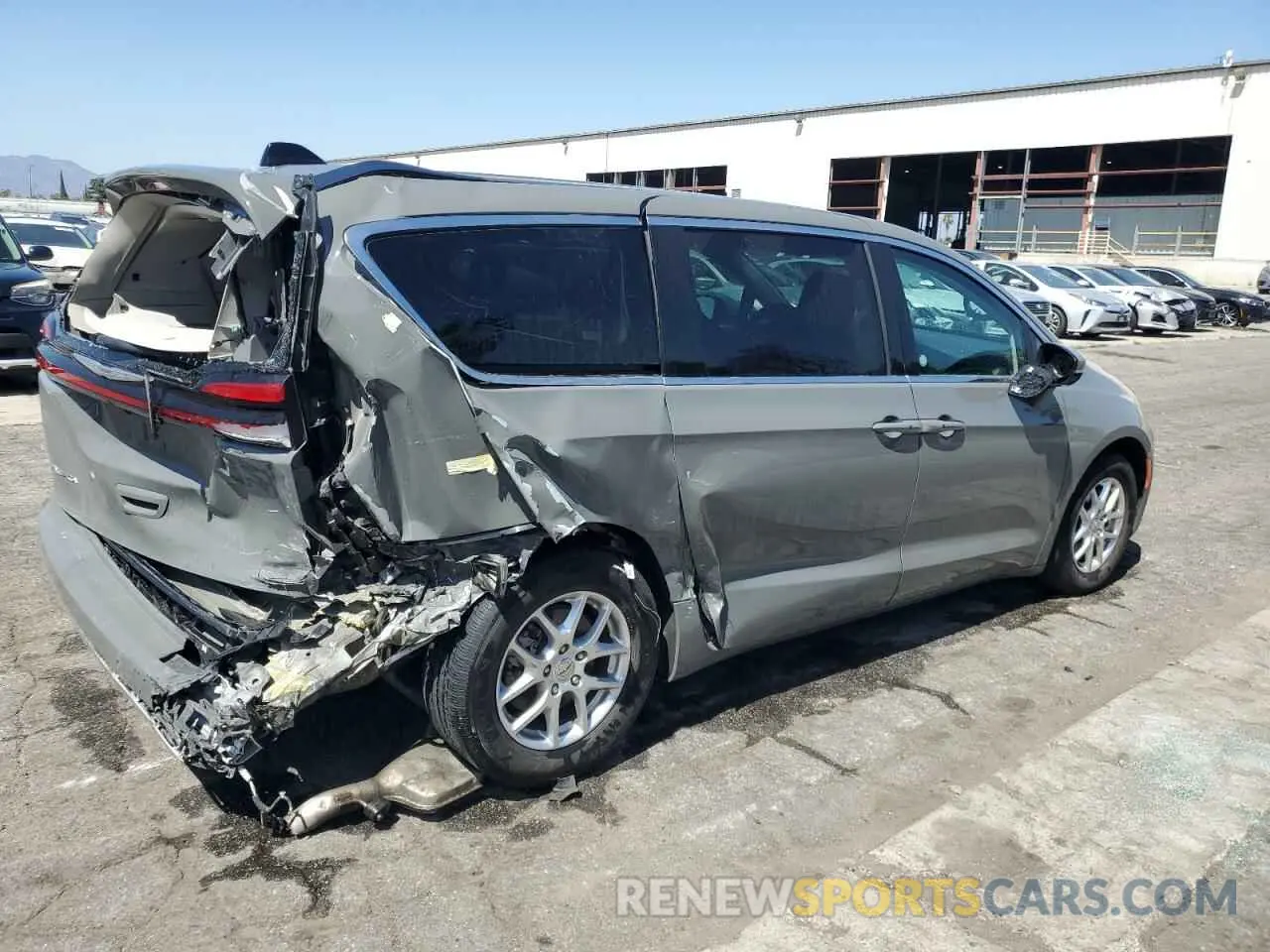 3 Photograph of a damaged car 2C4RC1BG8PR586025 CHRYSLER PACIFICA 2023