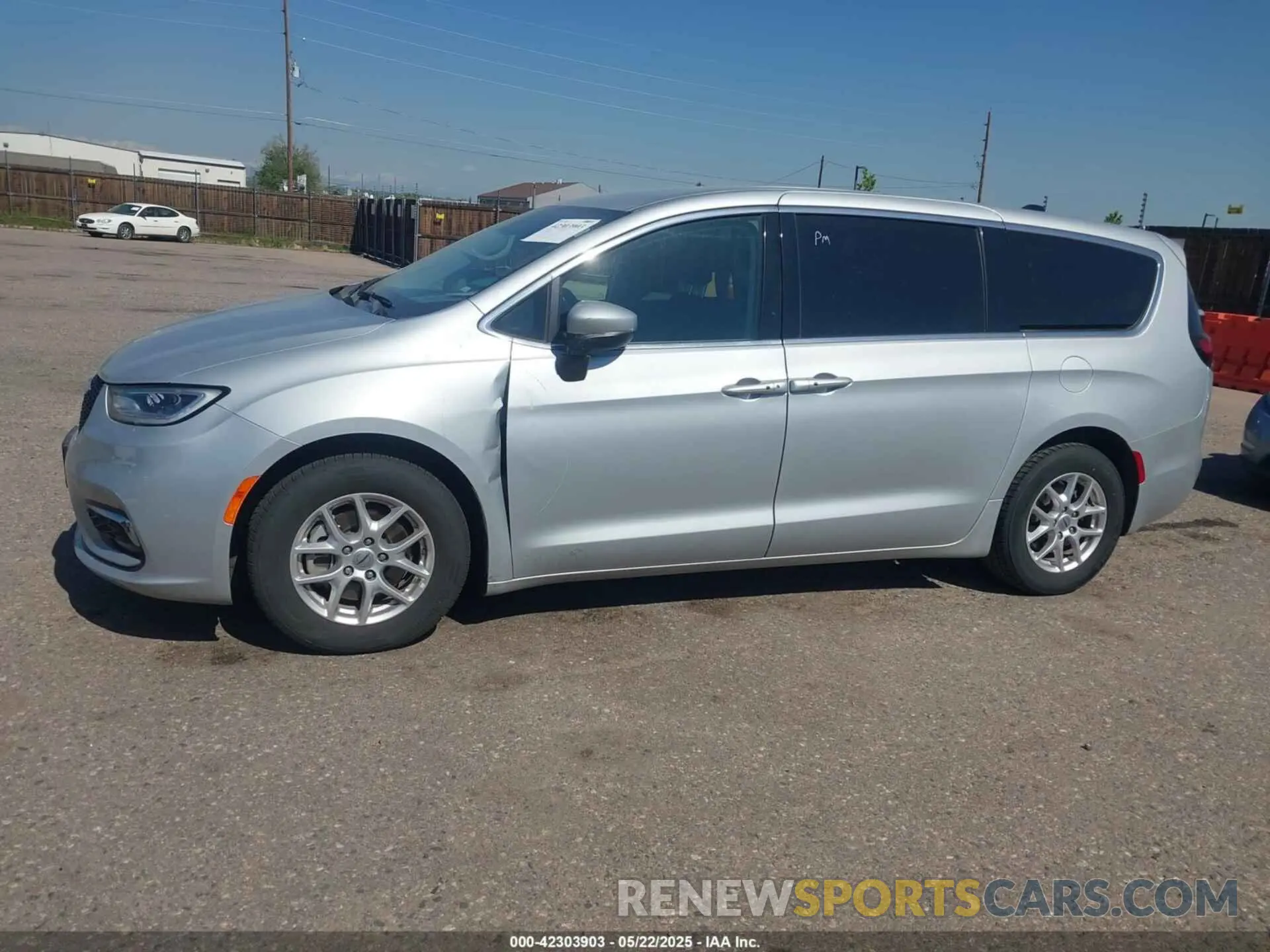 14 Photograph of a damaged car 2C4RC1BG8PR586669 CHRYSLER PACIFICA 2023