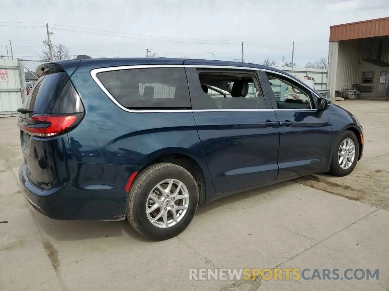 3 Photograph of a damaged car 2C4RC1BG8PR629603 CHRYSLER PACIFICA 2023