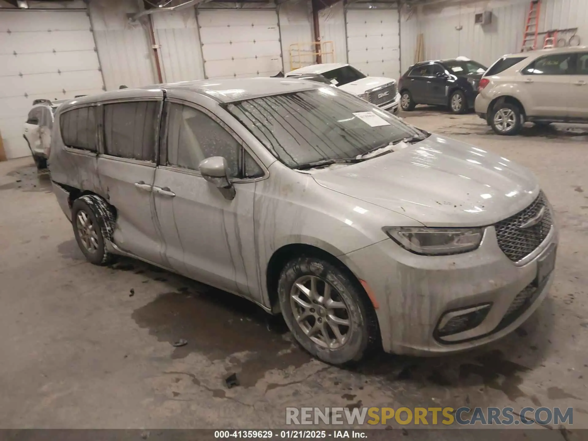 1 Photograph of a damaged car 2C4RC1BG9PR522866 CHRYSLER PACIFICA 2023