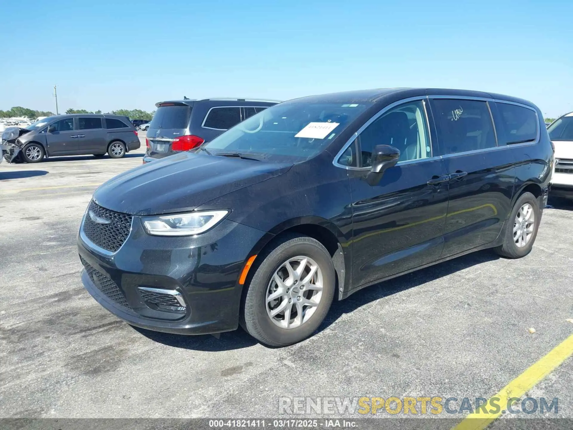 2 Photograph of a damaged car 2C4RC1BG9PR529557 CHRYSLER PACIFICA 2023
