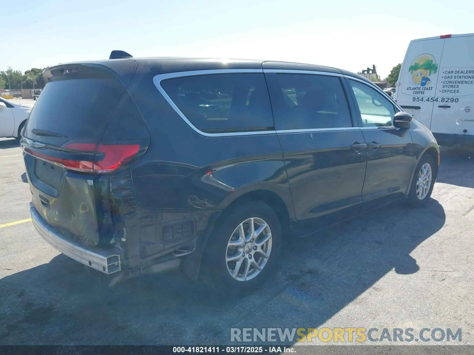 4 Photograph of a damaged car 2C4RC1BG9PR529557 CHRYSLER PACIFICA 2023