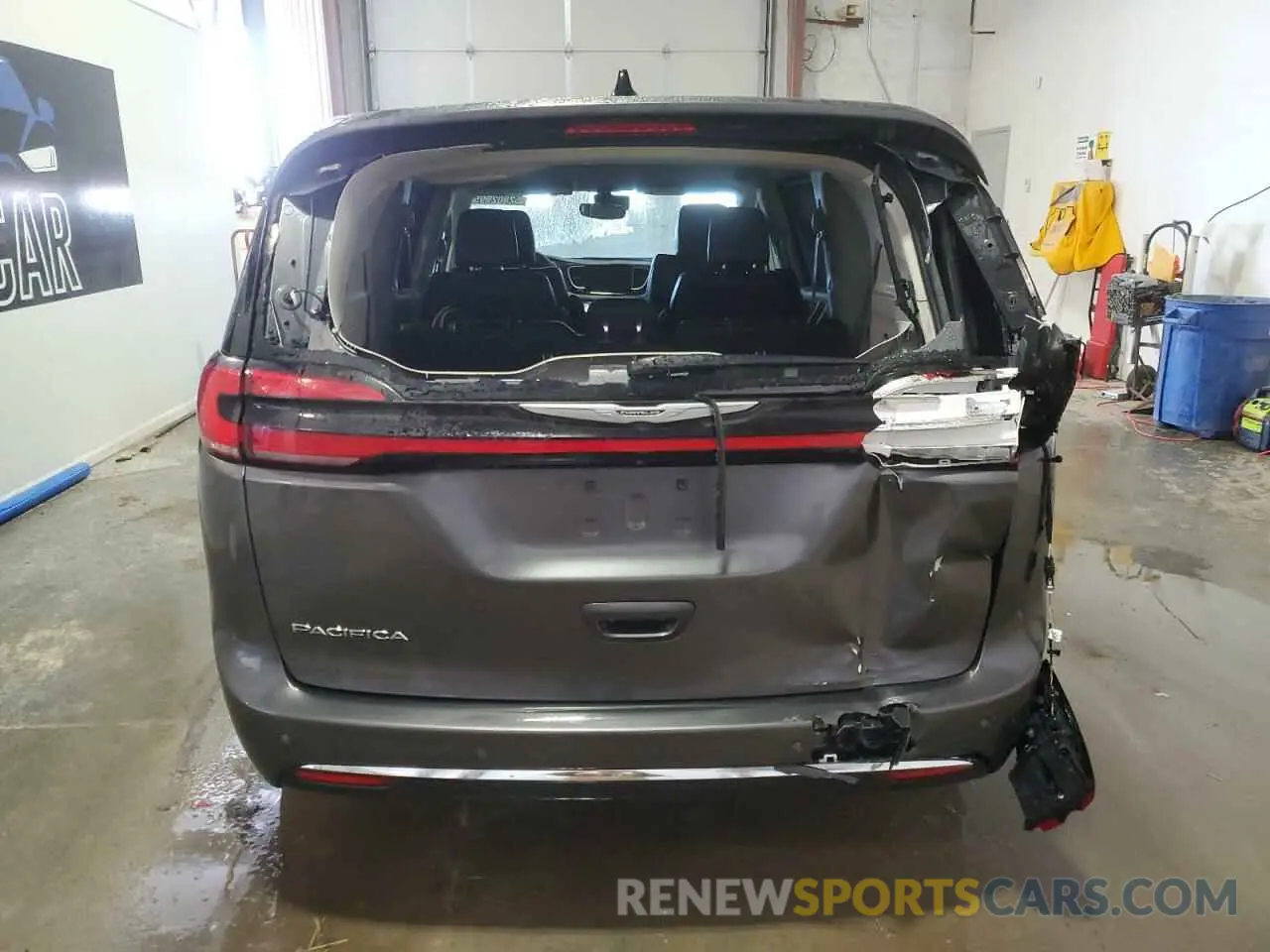 6 Photograph of a damaged car 2C4RC1BG9PR550490 CHRYSLER PACIFICA 2023