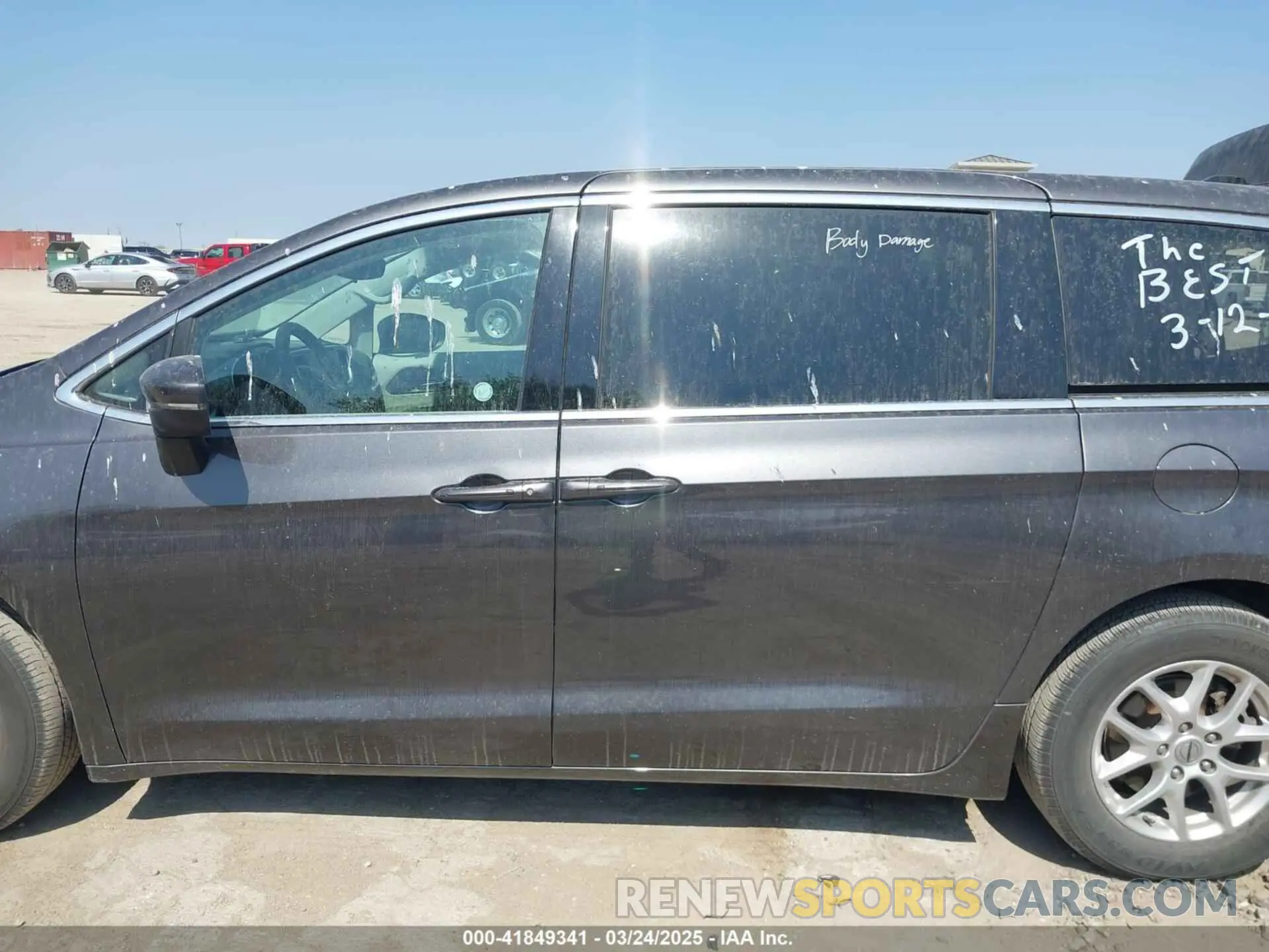14 Photograph of a damaged car 2C4RC1BG9PR600787 CHRYSLER PACIFICA 2023