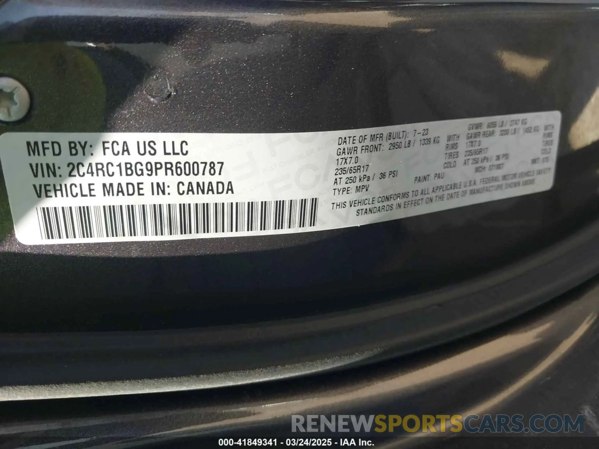 9 Photograph of a damaged car 2C4RC1BG9PR600787 CHRYSLER PACIFICA 2023
