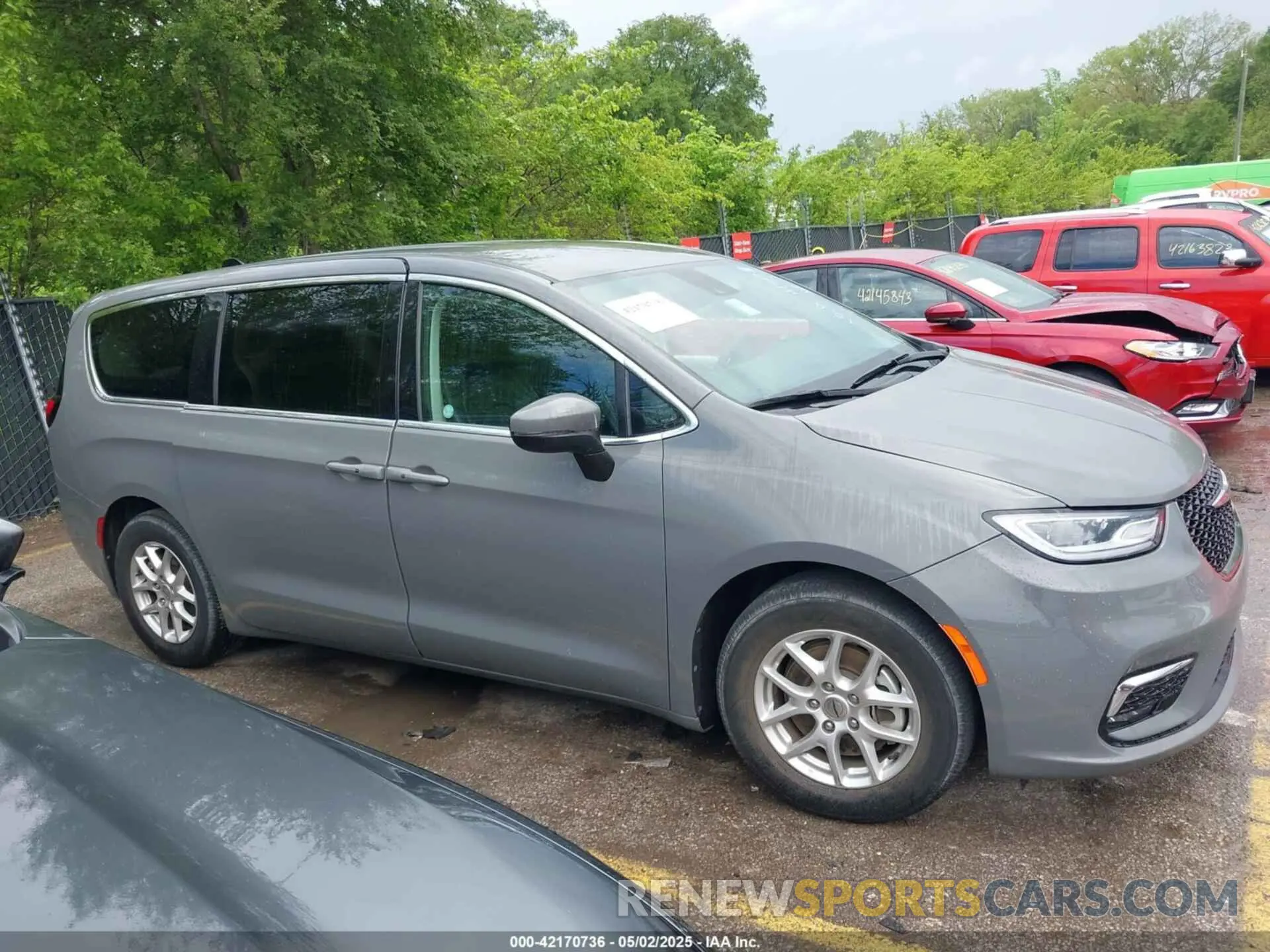 13 Photograph of a damaged car 2C4RC1BG9PR601485 CHRYSLER PACIFICA 2023