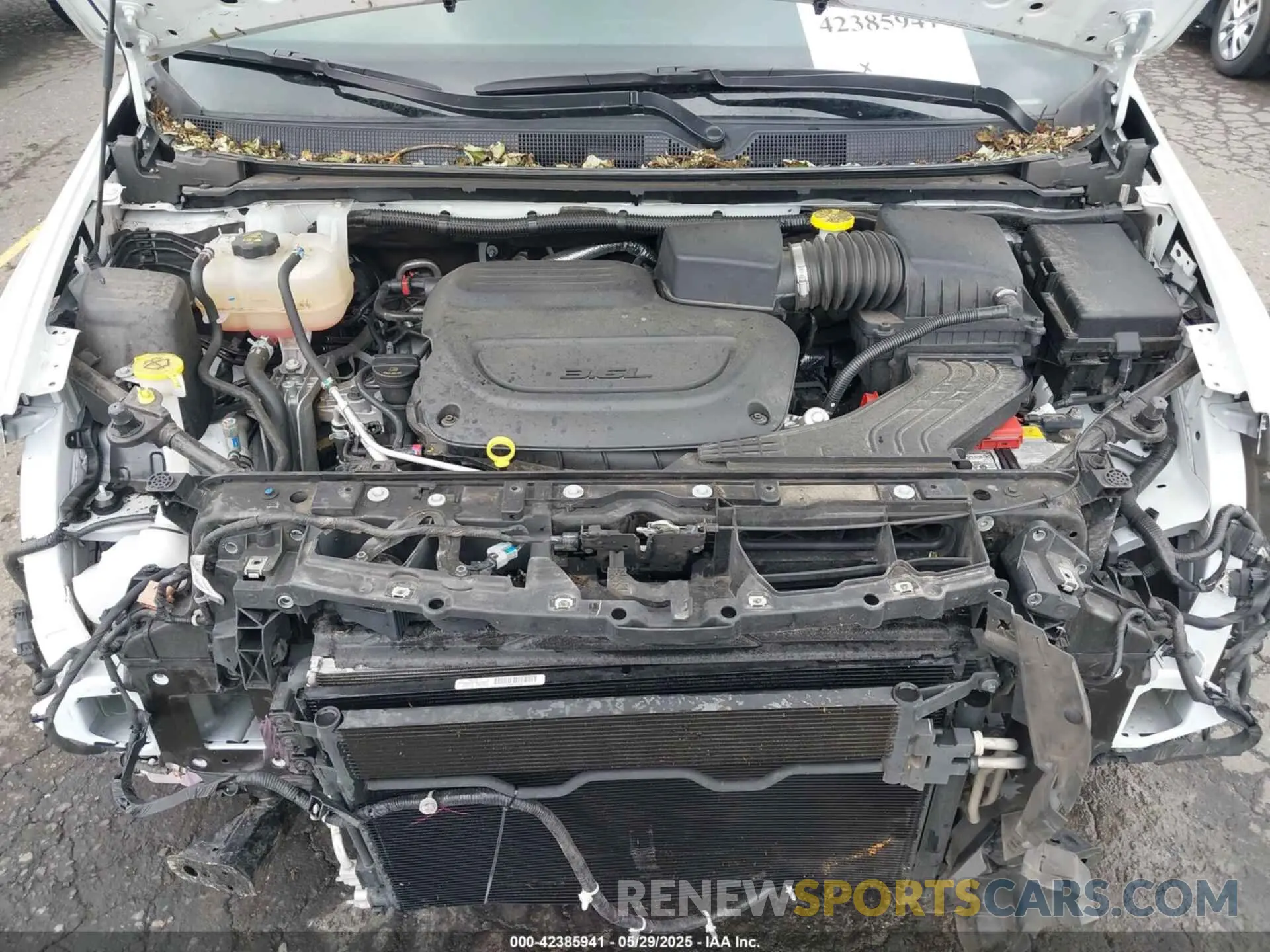 10 Photograph of a damaged car 2C4RC1BG9PR616102 CHRYSLER PACIFICA 2023