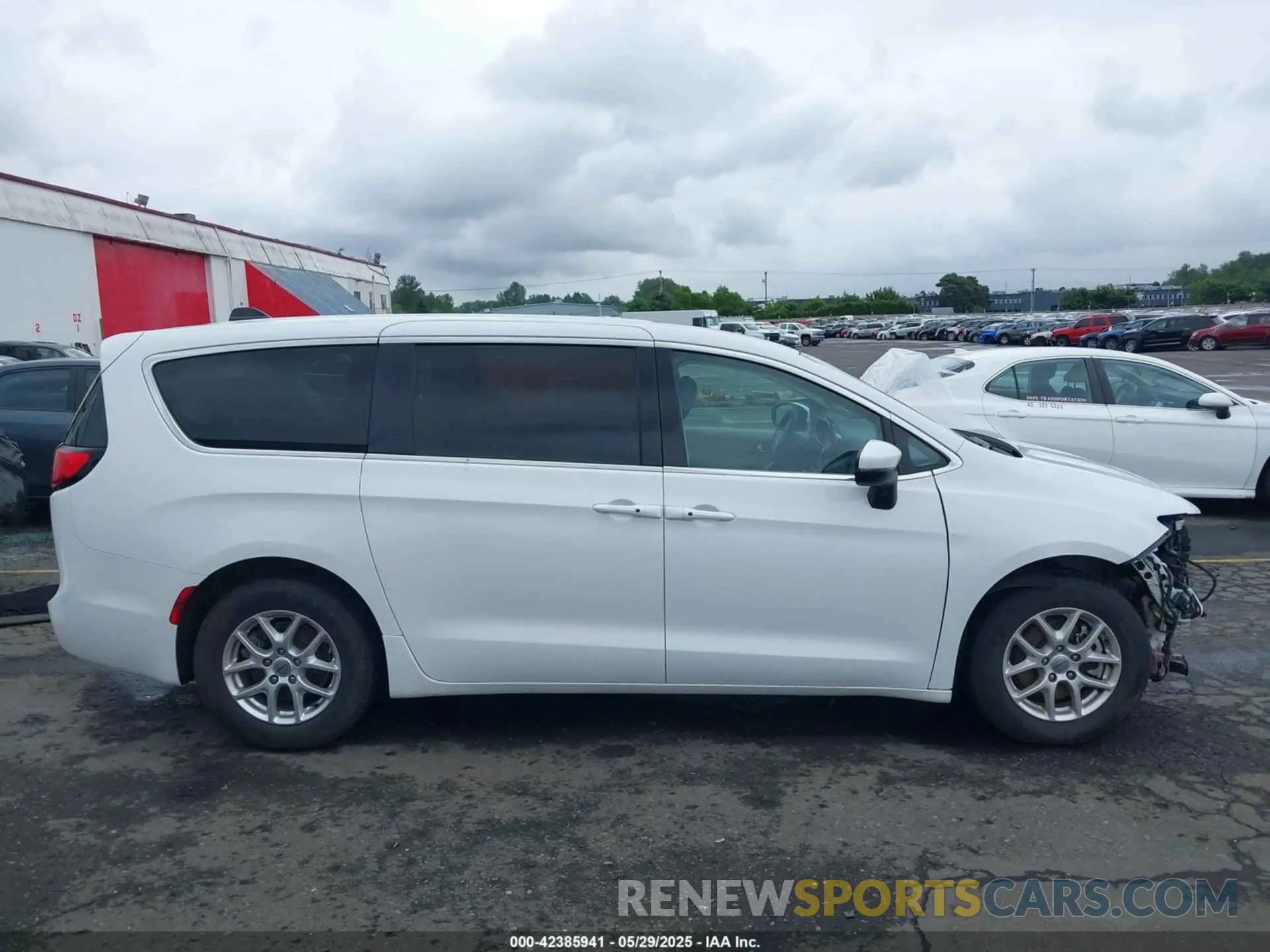 14 Photograph of a damaged car 2C4RC1BG9PR616102 CHRYSLER PACIFICA 2023