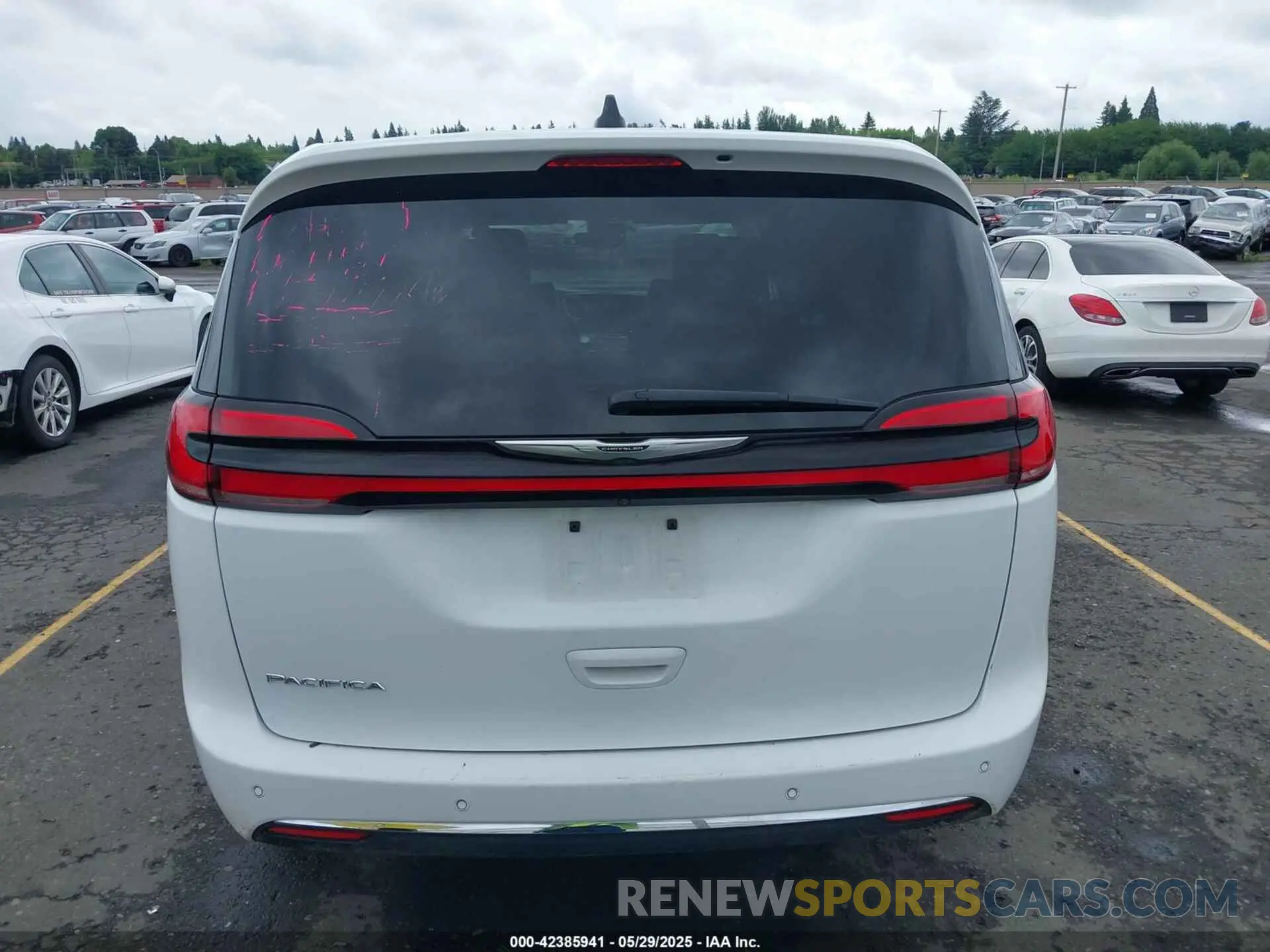 17 Photograph of a damaged car 2C4RC1BG9PR616102 CHRYSLER PACIFICA 2023