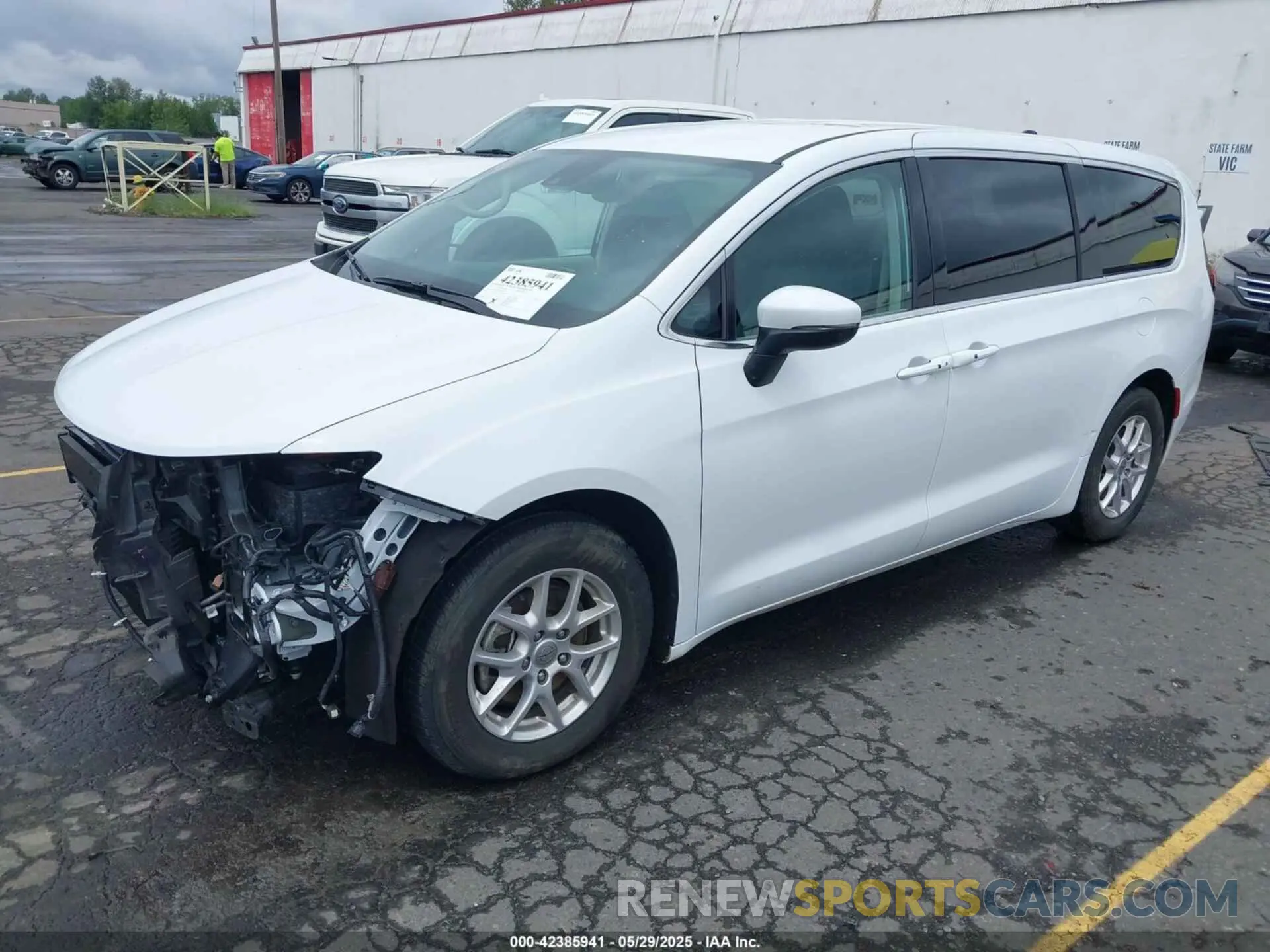 2 Photograph of a damaged car 2C4RC1BG9PR616102 CHRYSLER PACIFICA 2023