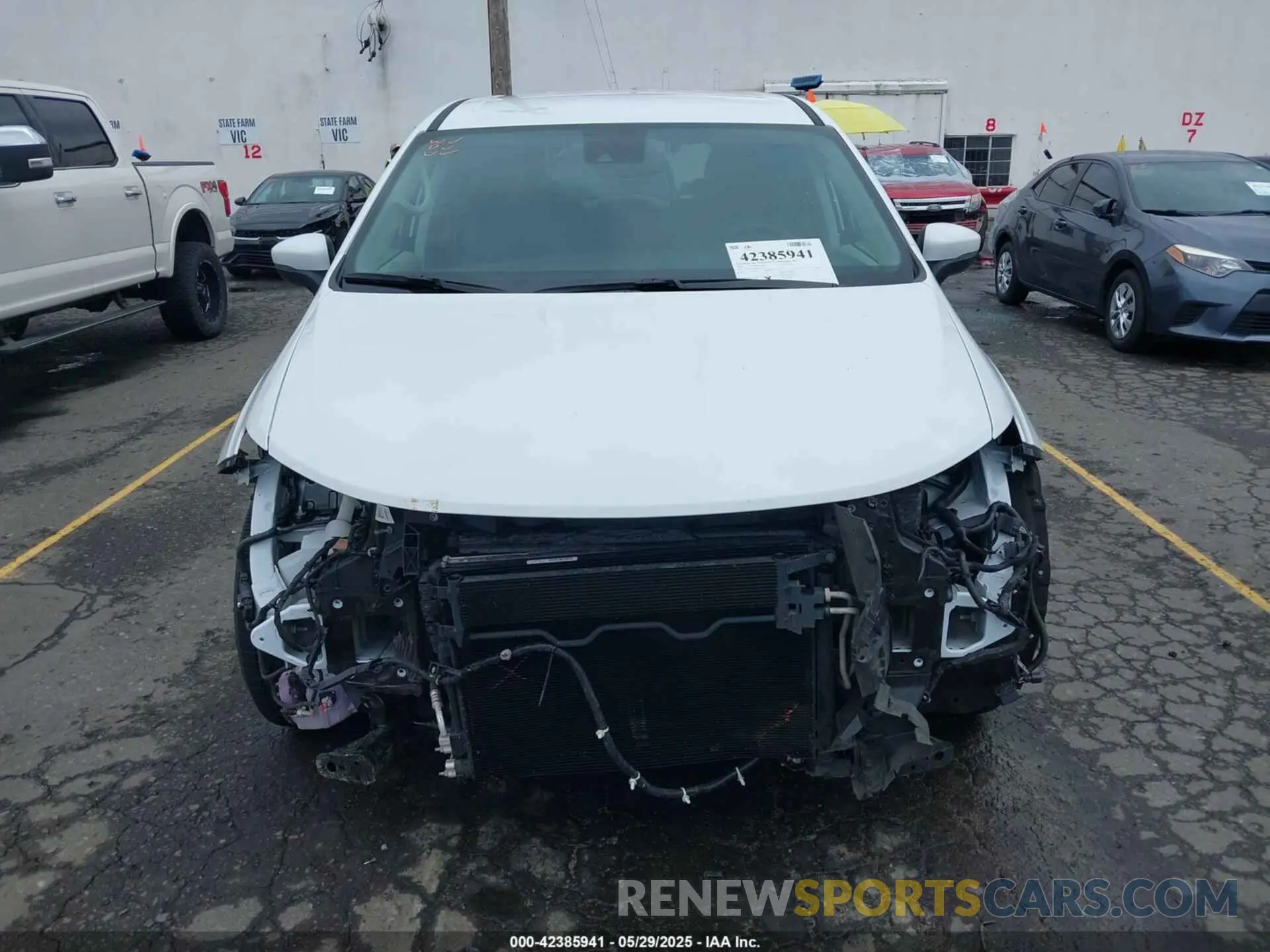 6 Photograph of a damaged car 2C4RC1BG9PR616102 CHRYSLER PACIFICA 2023
