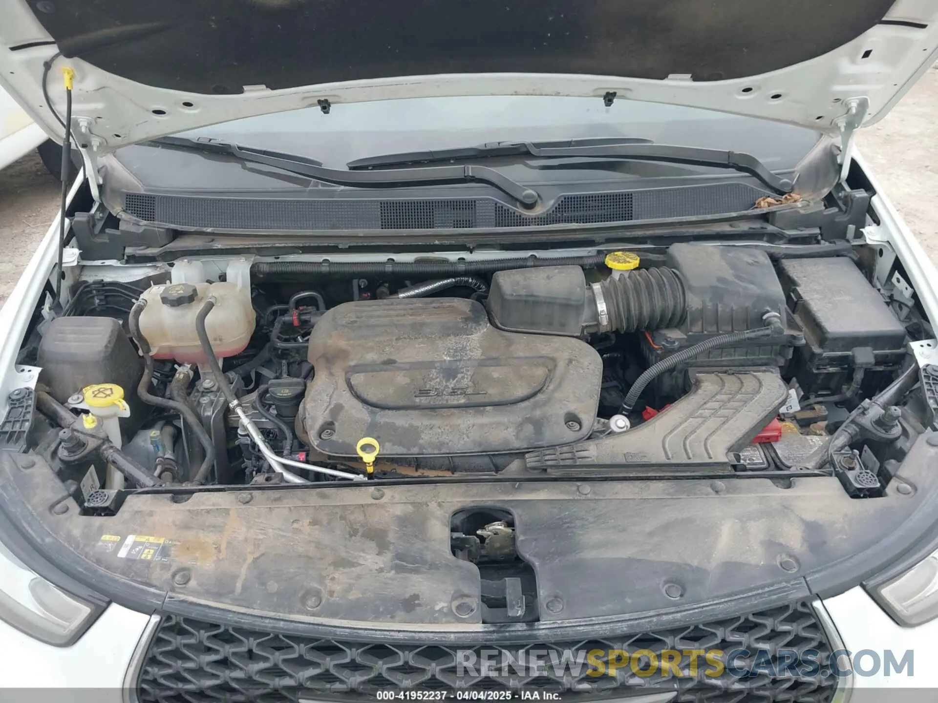 10 Photograph of a damaged car 2C4RC1BG9PR616178 CHRYSLER PACIFICA 2023