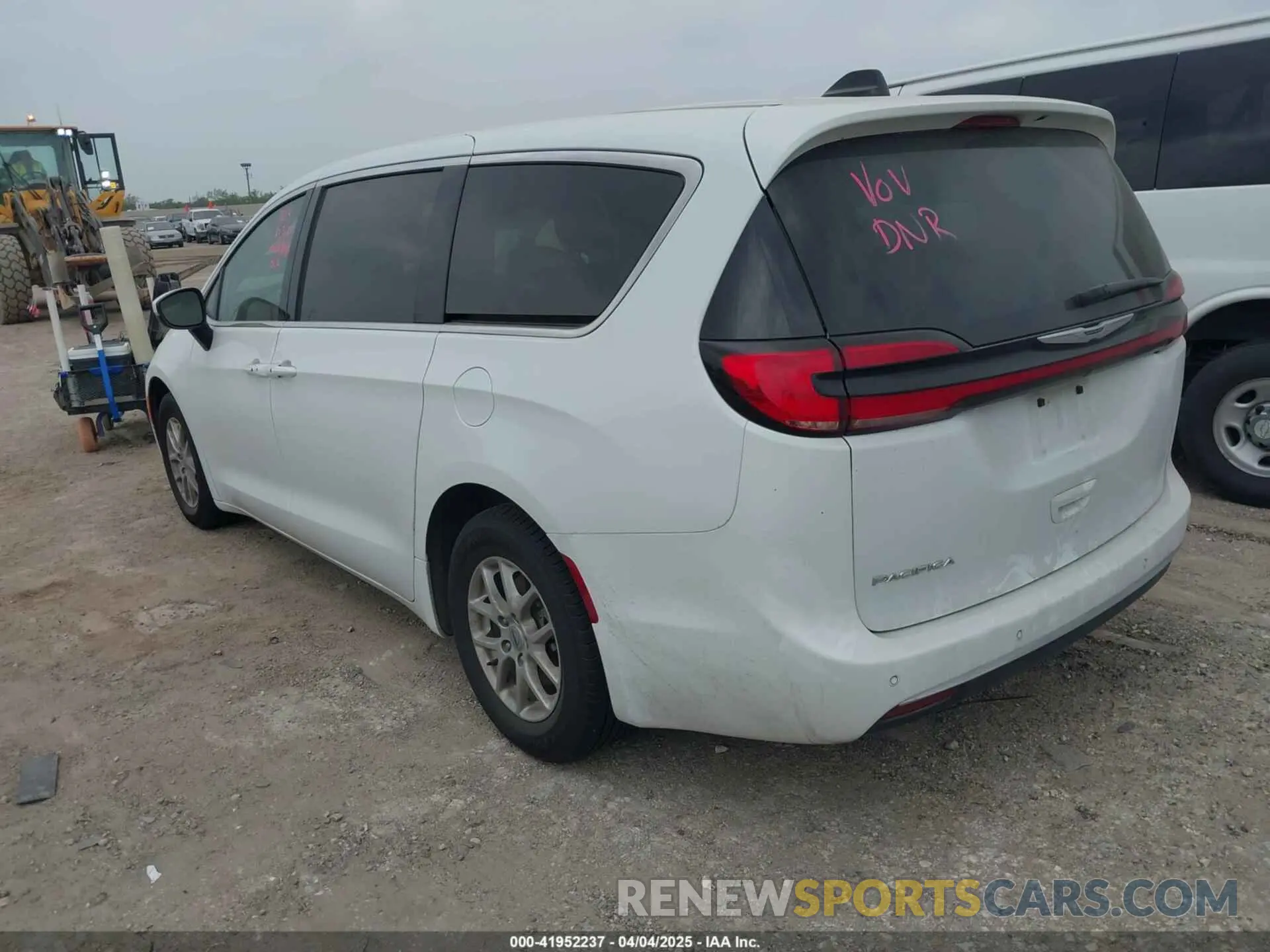 3 Photograph of a damaged car 2C4RC1BG9PR616178 CHRYSLER PACIFICA 2023