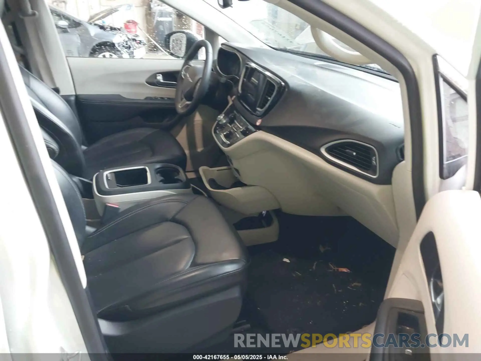 5 Photograph of a damaged car 2C4RC1BG9PR620991 CHRYSLER PACIFICA 2023