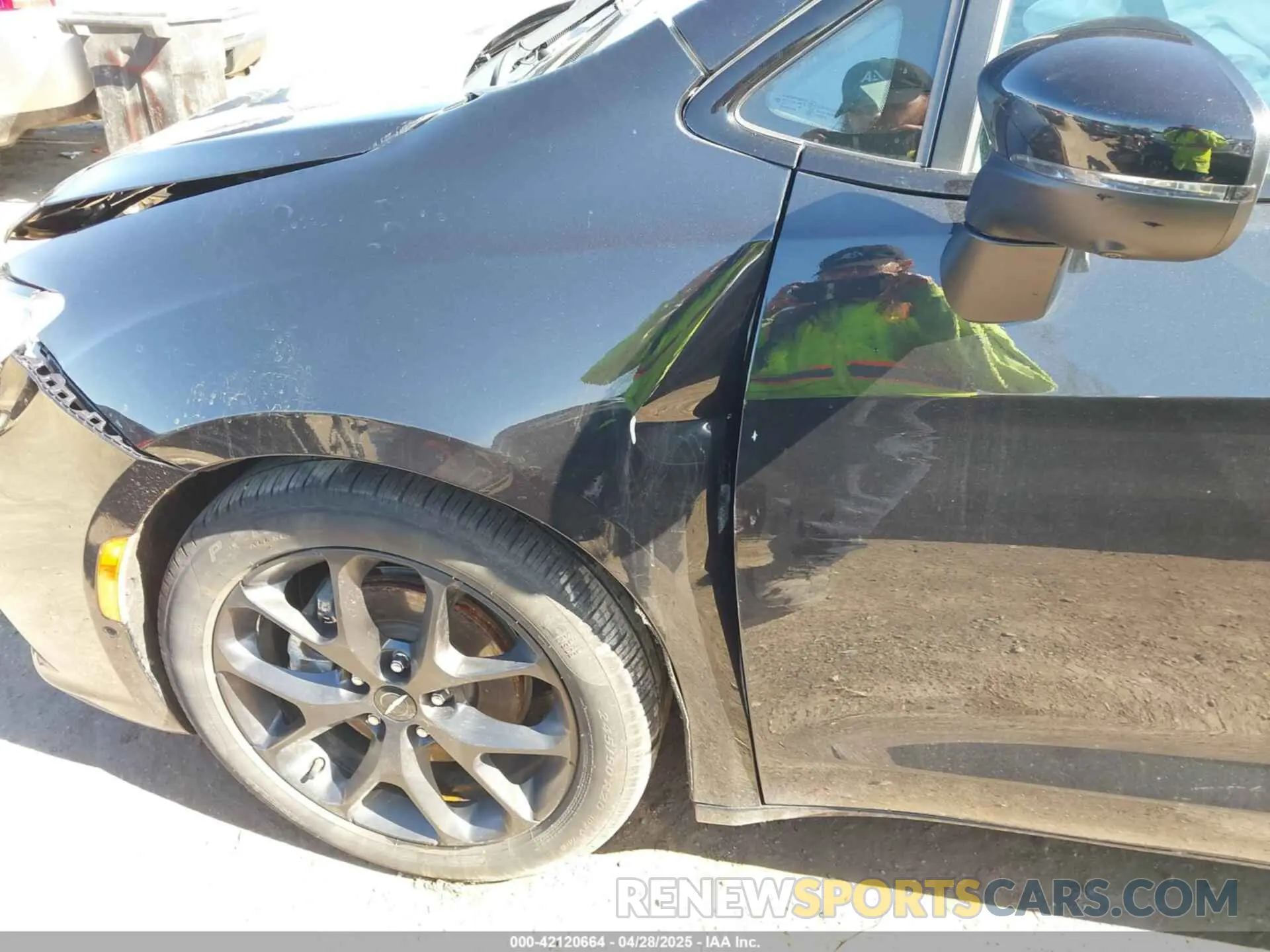 18 Photograph of a damaged car 2C4RC1BG9PR628427 CHRYSLER PACIFICA 2023
