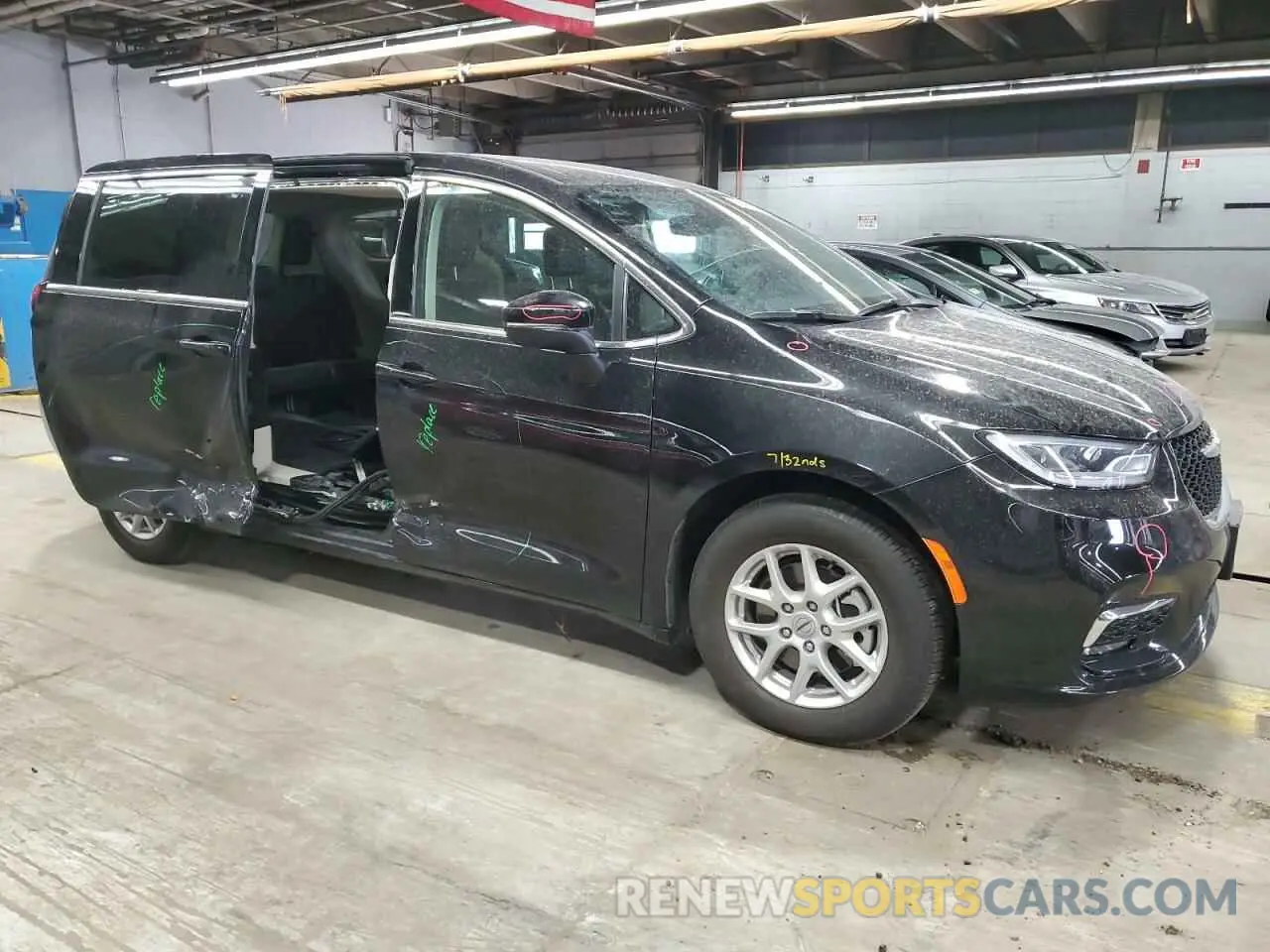 4 Photograph of a damaged car 2C4RC1BGXPR508393 CHRYSLER PACIFICA 2023