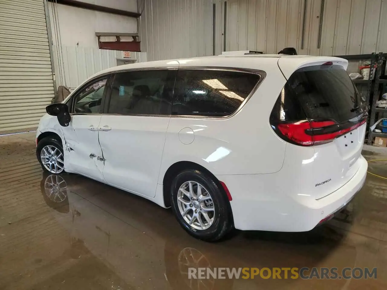 2 Photograph of a damaged car 2C4RC1BGXPR540177 CHRYSLER PACIFICA 2023