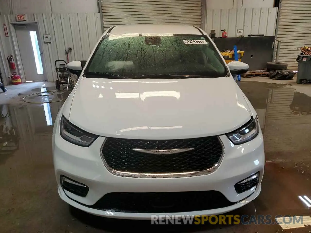 5 Photograph of a damaged car 2C4RC1BGXPR540177 CHRYSLER PACIFICA 2023