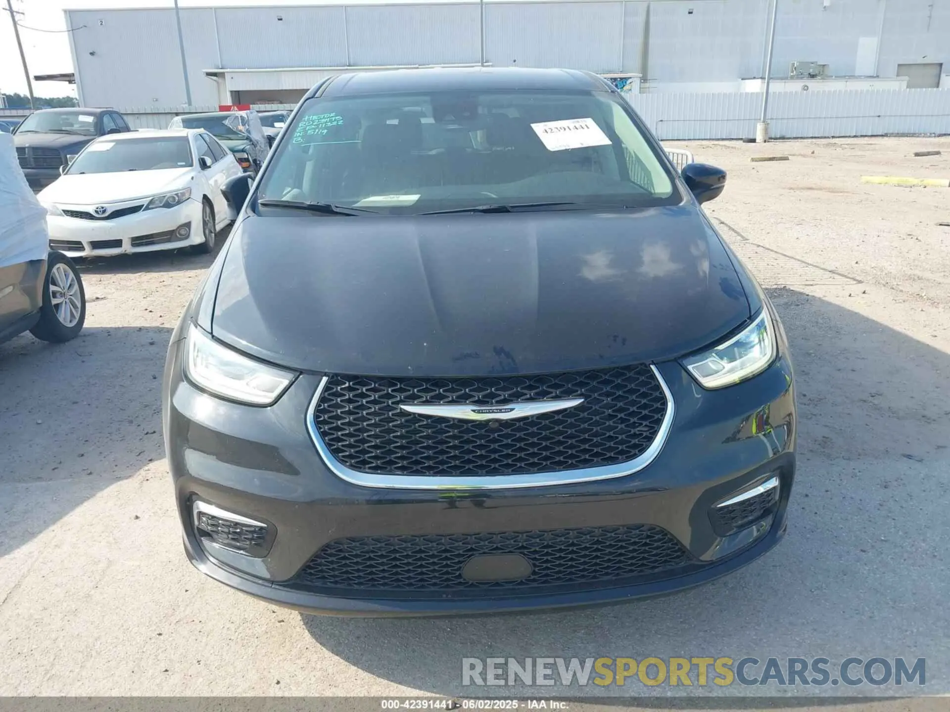 12 Photograph of a damaged car 2C4RC1BGXPR578198 CHRYSLER PACIFICA 2023