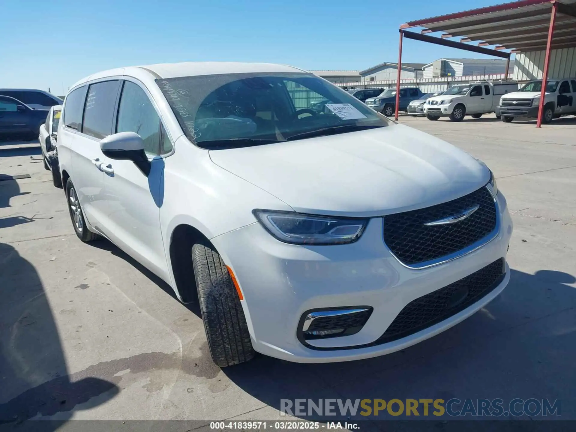 1 Photograph of a damaged car 2C4RC1BGXPR581022 CHRYSLER PACIFICA 2023