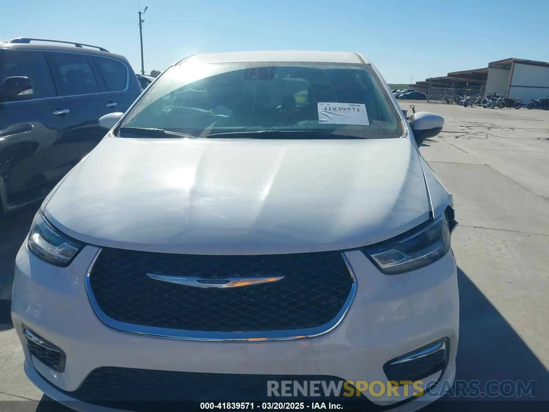 12 Photograph of a damaged car 2C4RC1BGXPR581022 CHRYSLER PACIFICA 2023