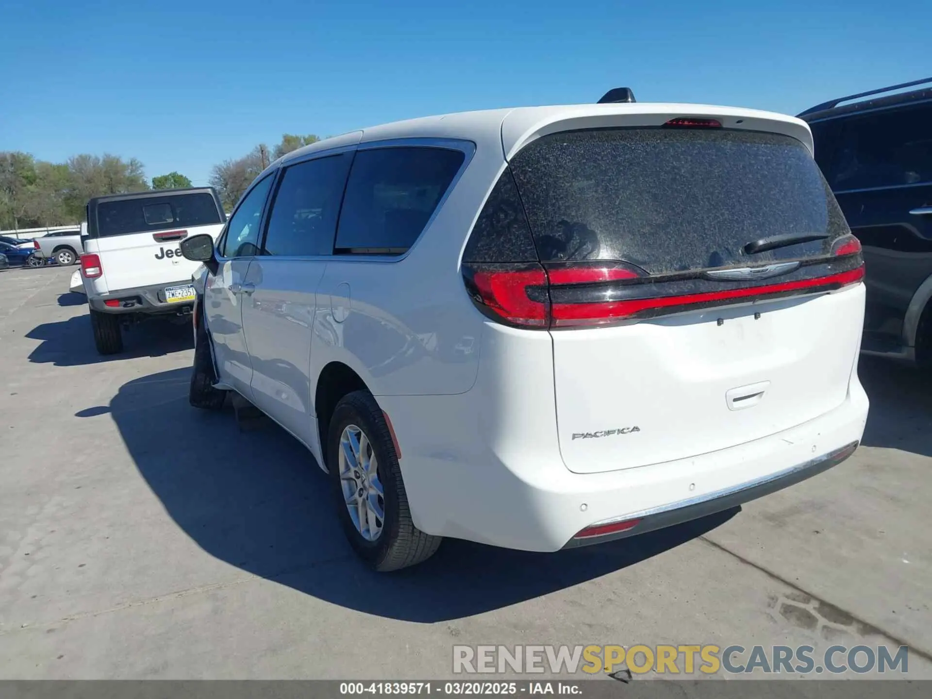 3 Photograph of a damaged car 2C4RC1BGXPR581022 CHRYSLER PACIFICA 2023