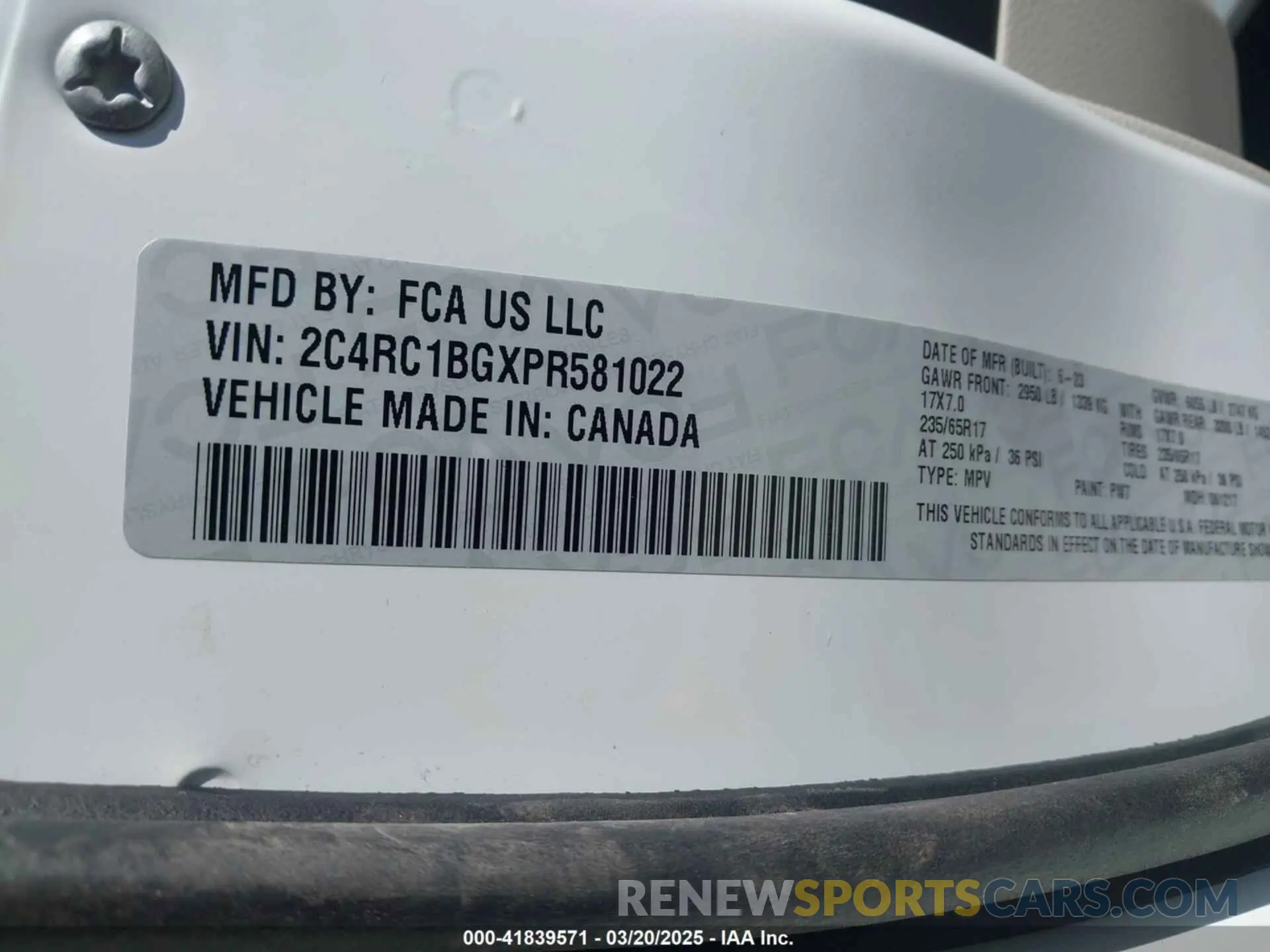 9 Photograph of a damaged car 2C4RC1BGXPR581022 CHRYSLER PACIFICA 2023