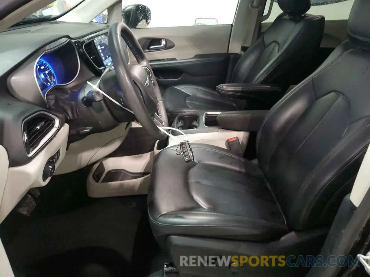 7 Photograph of a damaged car 2C4RC1BGXPR621325 CHRYSLER PACIFICA 2023