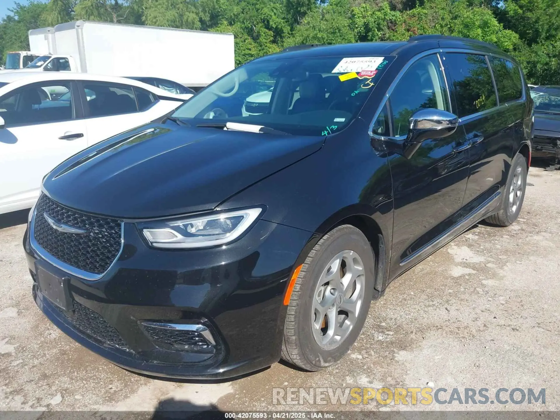 2 Photograph of a damaged car 2C4RC1GG0PR582107 CHRYSLER PACIFICA 2023