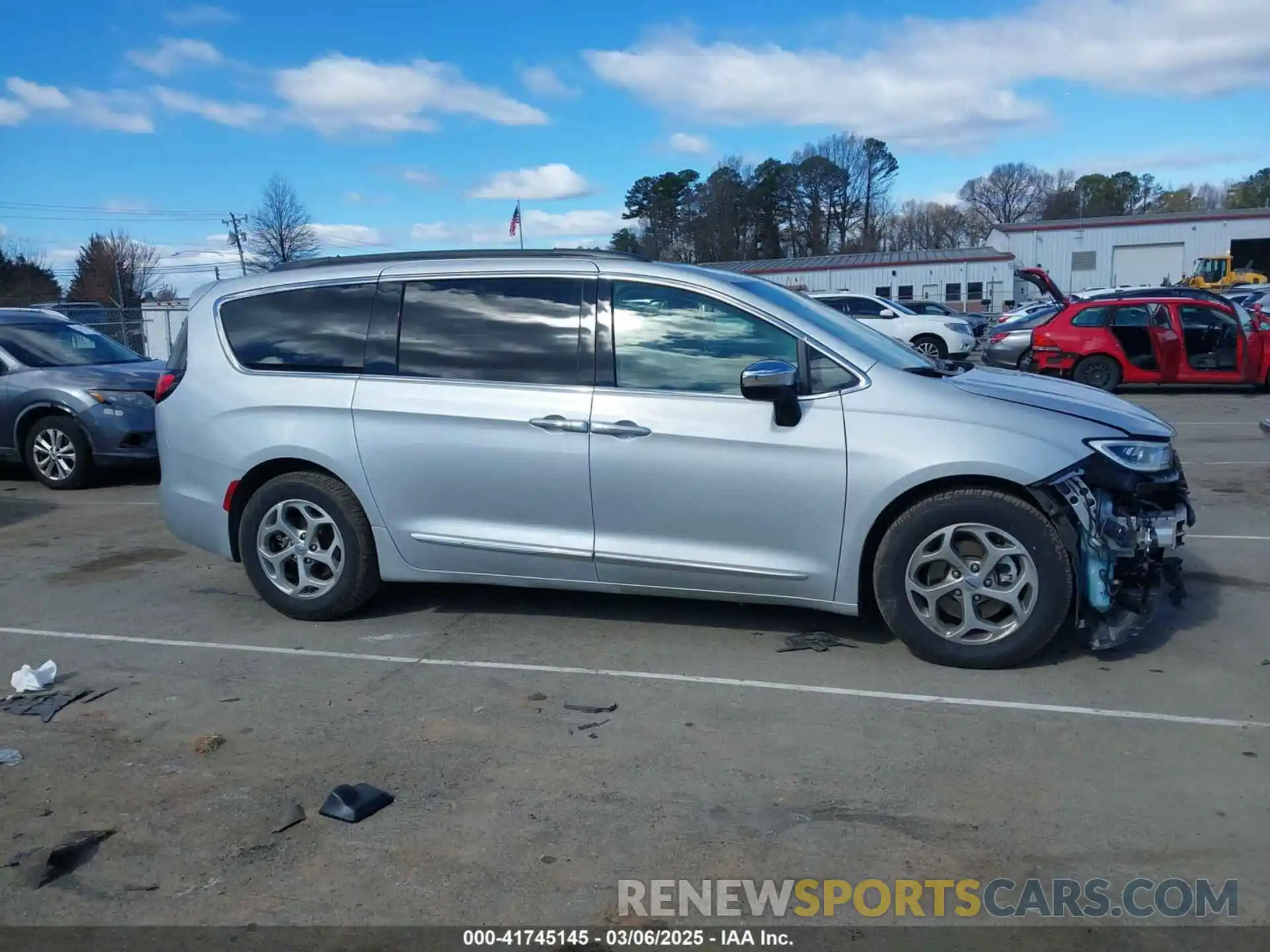 13 Photograph of a damaged car 2C4RC1GG1PR586683 CHRYSLER PACIFICA 2023