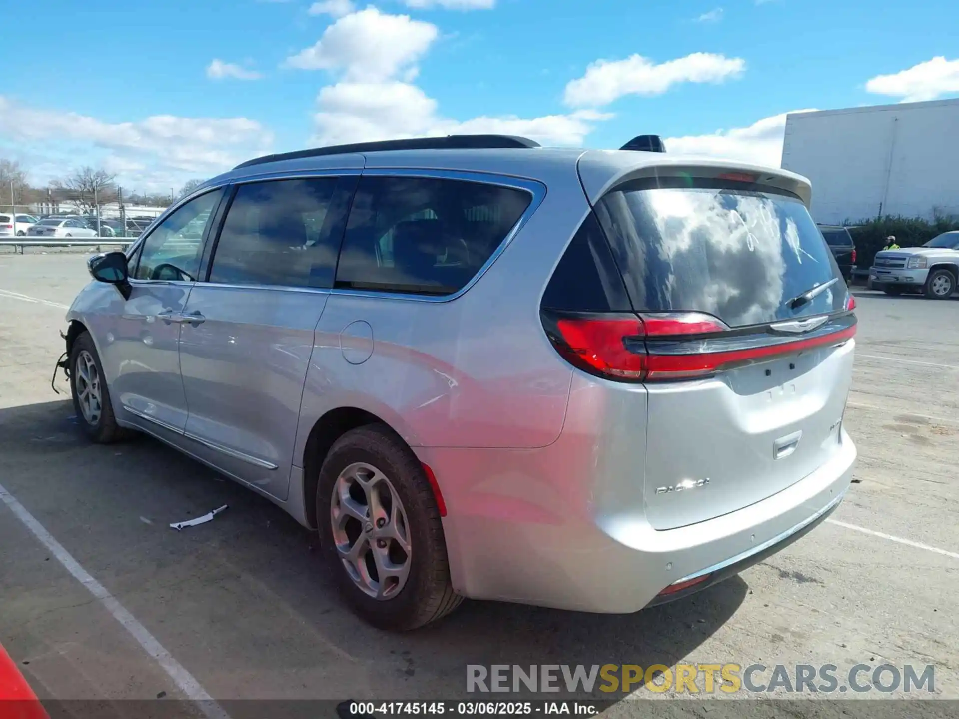 14 Photograph of a damaged car 2C4RC1GG1PR586683 CHRYSLER PACIFICA 2023