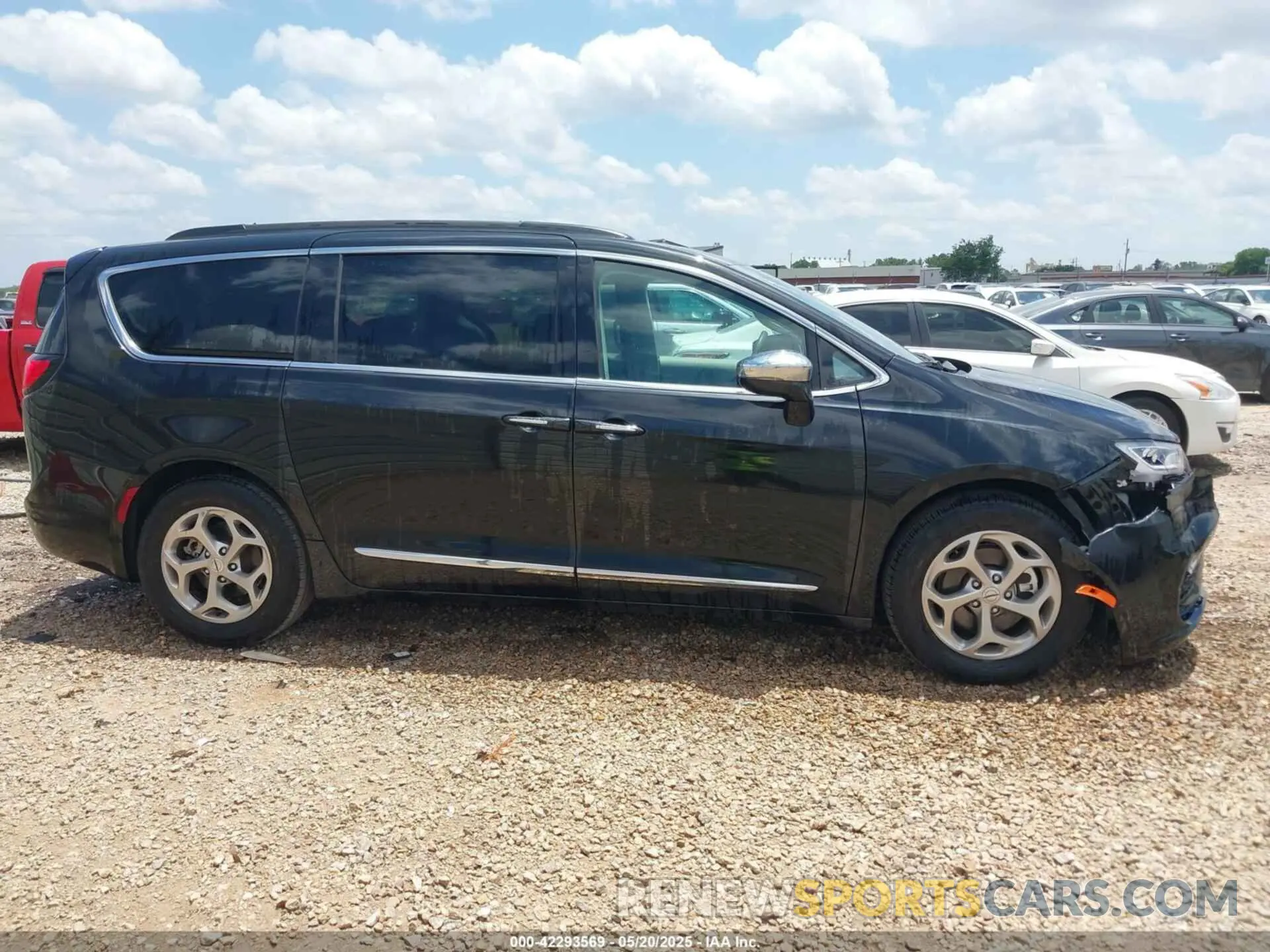 13 Photograph of a damaged car 2C4RC1GG1PR586862 CHRYSLER PACIFICA 2023