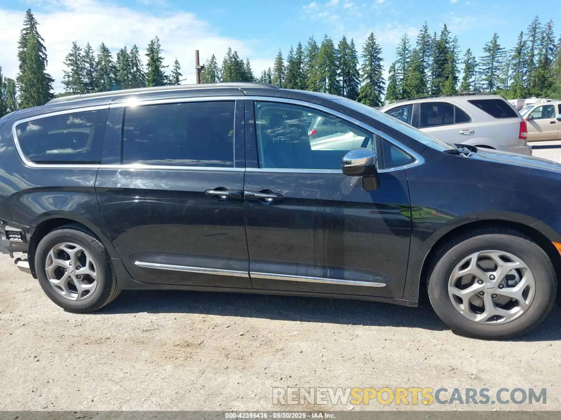 14 Photograph of a damaged car 2C4RC1GG3PR619862 CHRYSLER PACIFICA 2023