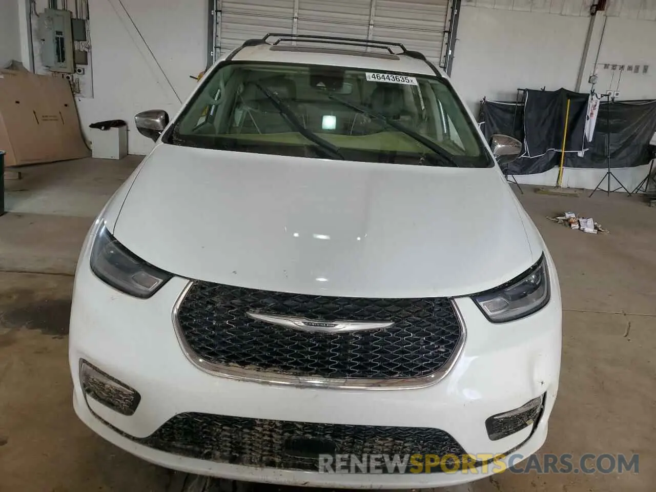 5 Photograph of a damaged car 2C4RC1GG5PR520802 CHRYSLER PACIFICA 2023