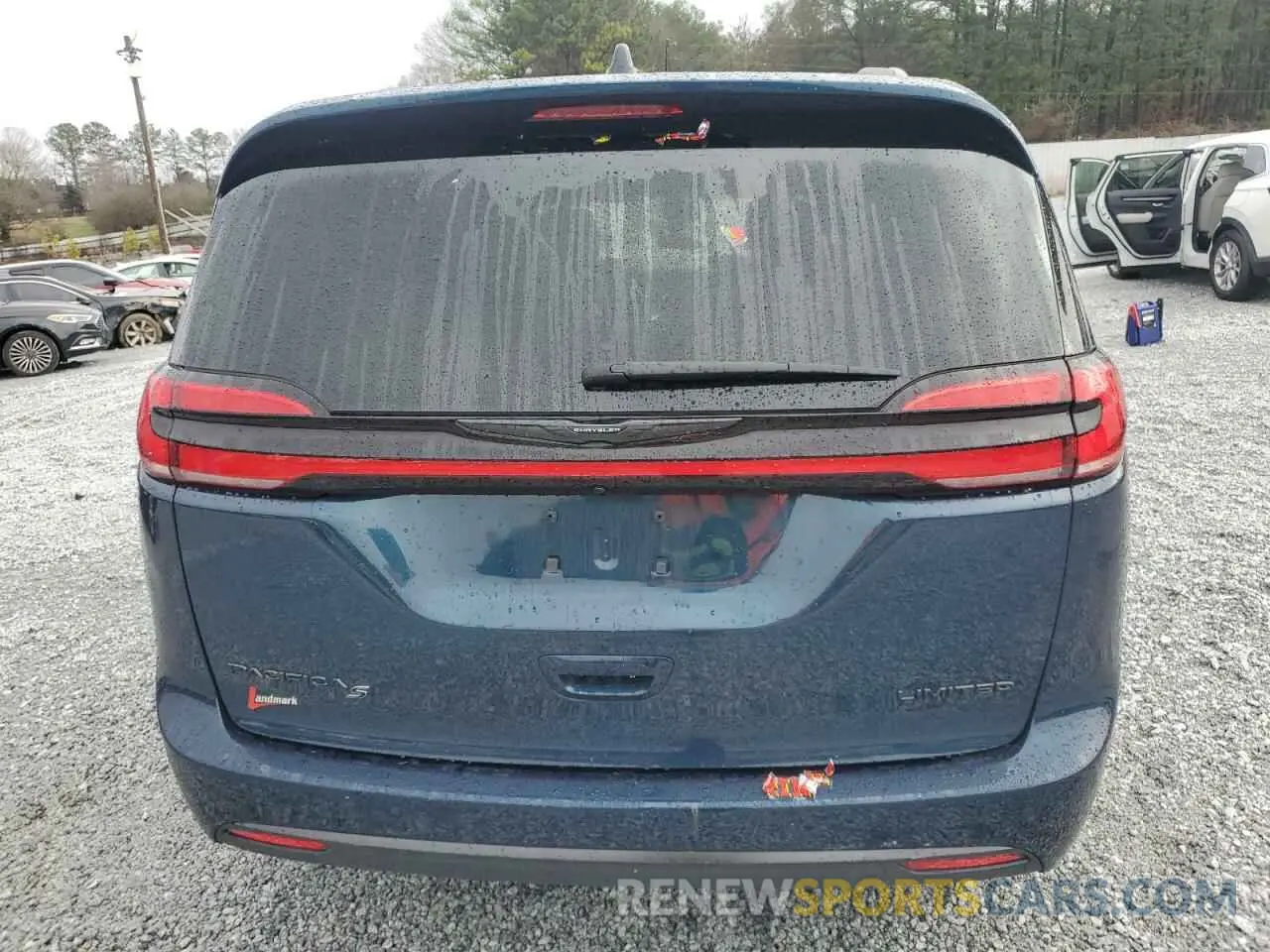 6 Photograph of a damaged car 2C4RC1GG5PR630197 CHRYSLER PACIFICA 2023