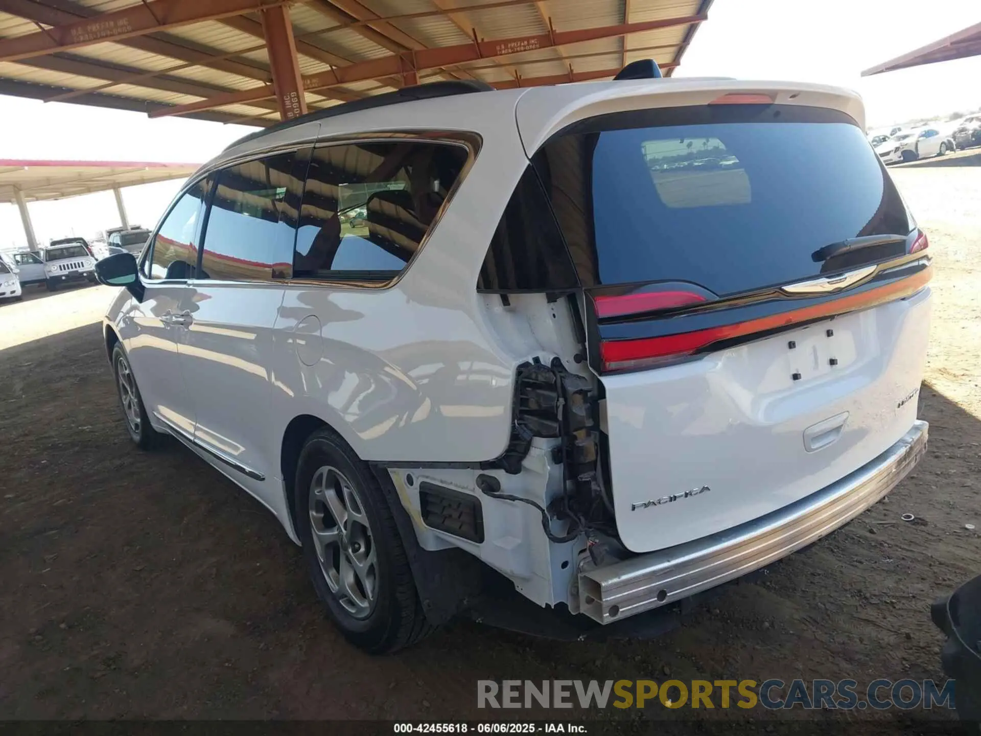 3 Photograph of a damaged car 2C4RC1GG6PR533414 CHRYSLER PACIFICA 2023