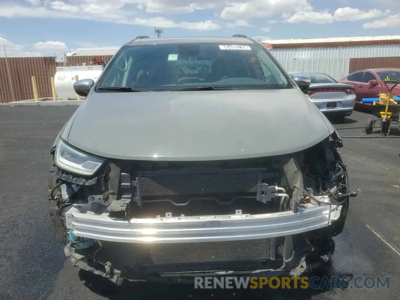 5 Photograph of a damaged car 2C4RC1GG8PR529266 CHRYSLER PACIFICA 2023