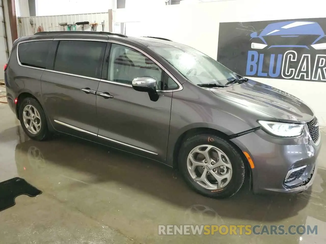 4 Photograph of a damaged car 2C4RC1GG8PR535410 CHRYSLER PACIFICA 2023