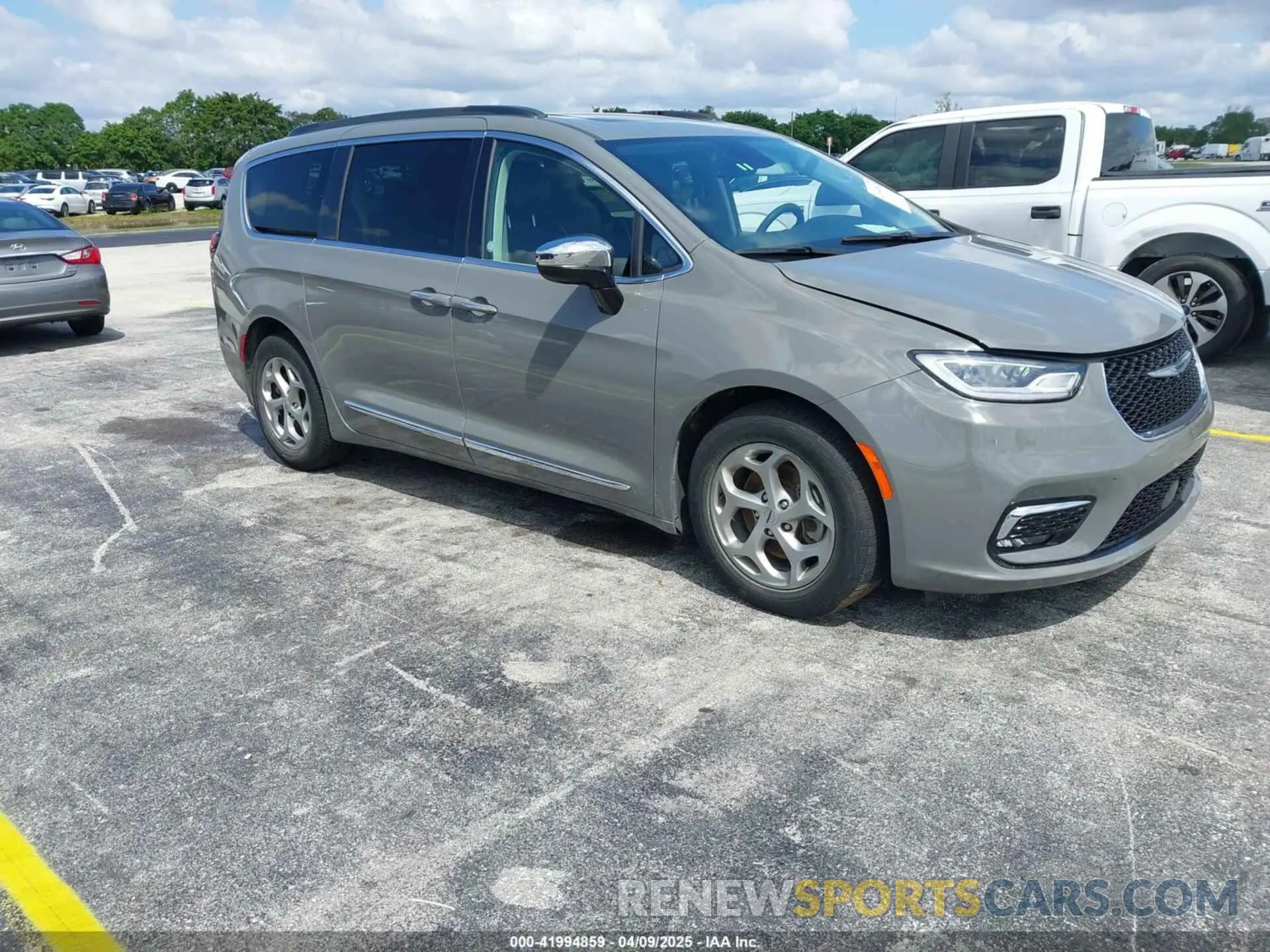1 Photograph of a damaged car 2C4RC1GG8PR559478 CHRYSLER PACIFICA 2023