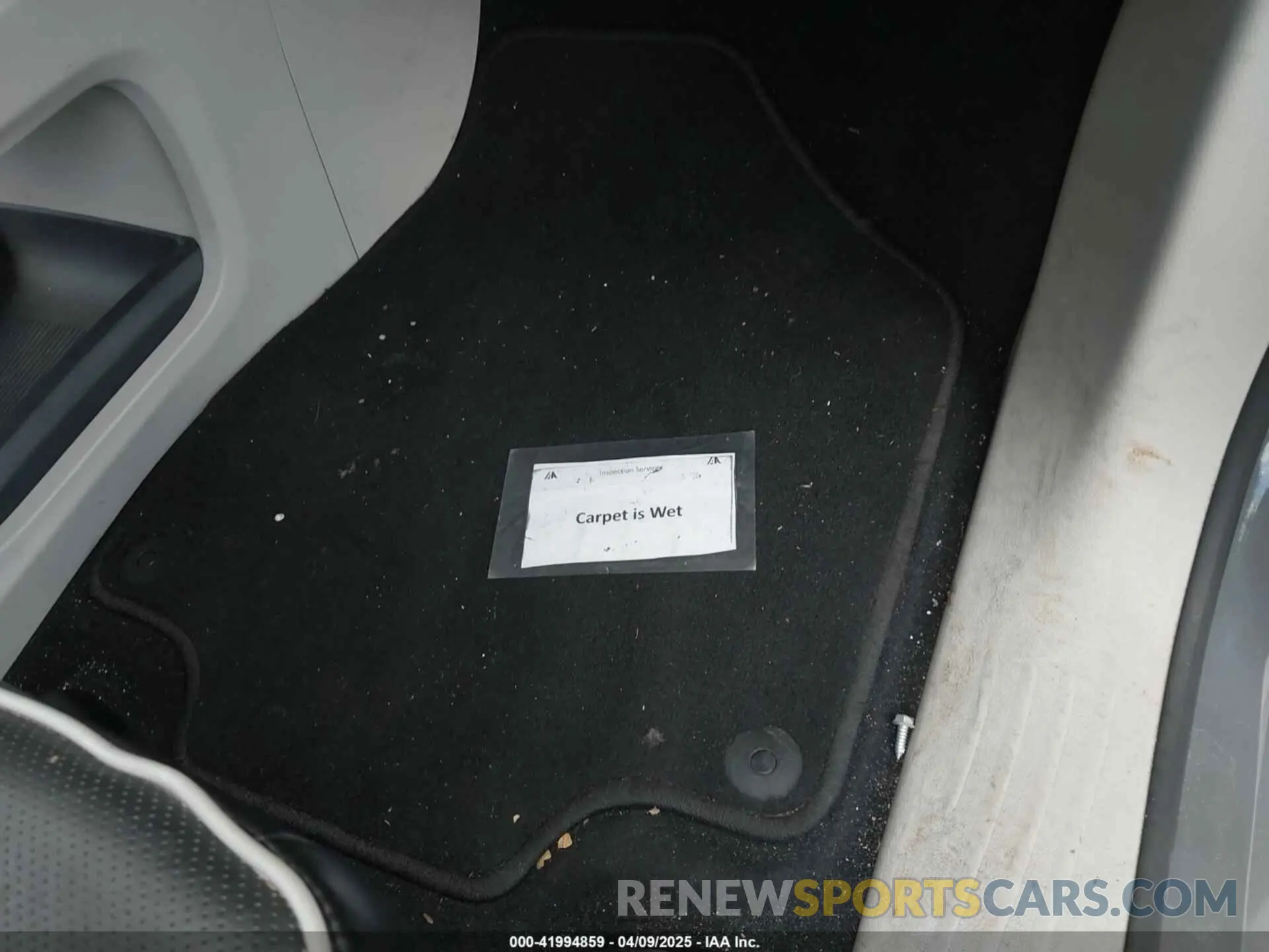 13 Photograph of a damaged car 2C4RC1GG8PR559478 CHRYSLER PACIFICA 2023