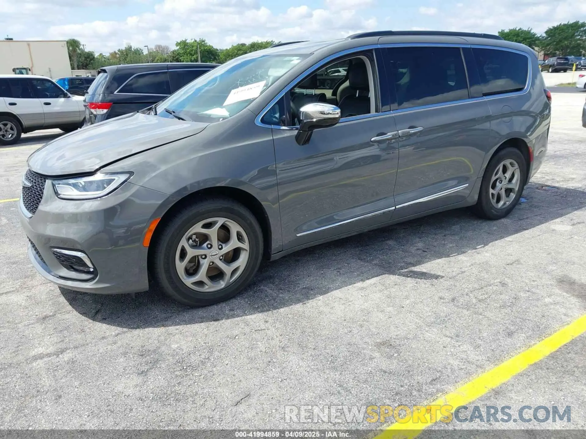 2 Photograph of a damaged car 2C4RC1GG8PR559478 CHRYSLER PACIFICA 2023
