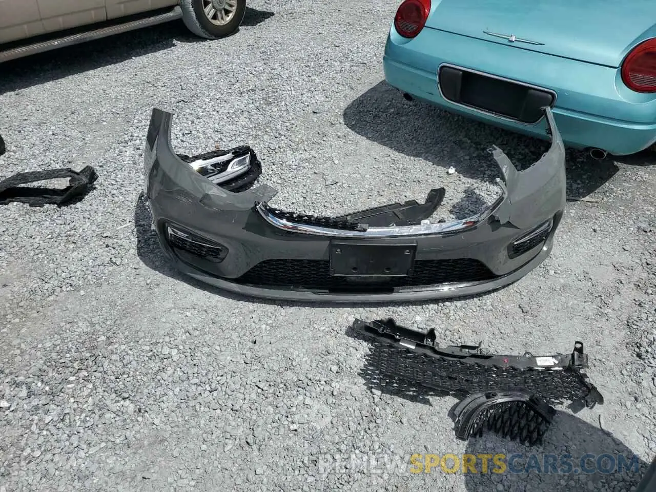 13 Photograph of a damaged car 2C4RC1L70PR554281 CHRYSLER PACIFICA 2023
