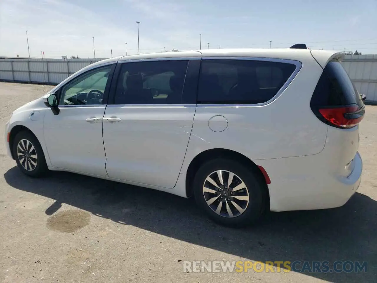 2 Photograph of a damaged car 2C4RC1L71PR588598 CHRYSLER PACIFICA 2023