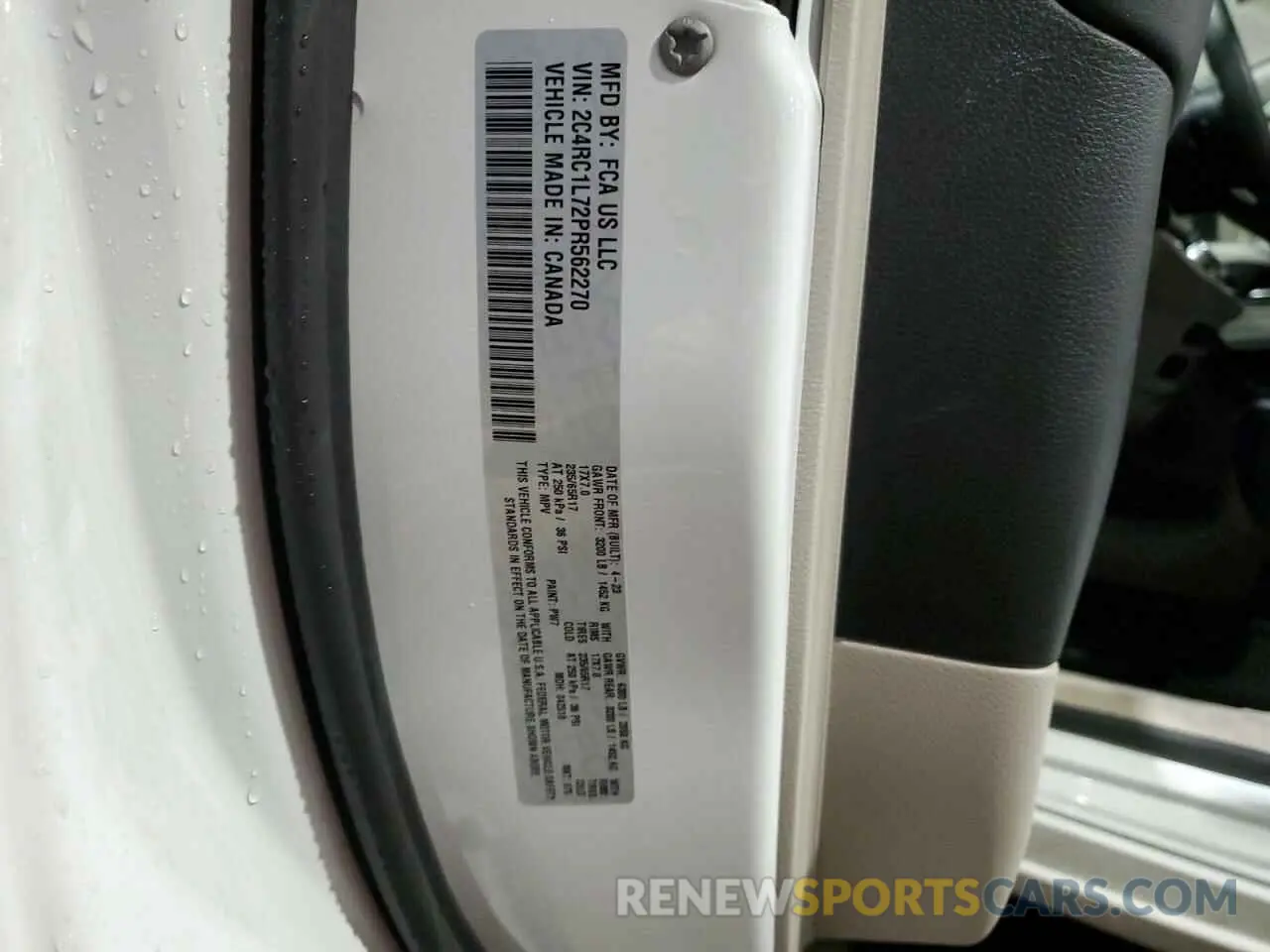 14 Photograph of a damaged car 2C4RC1L72PR562270 CHRYSLER PACIFICA 2023