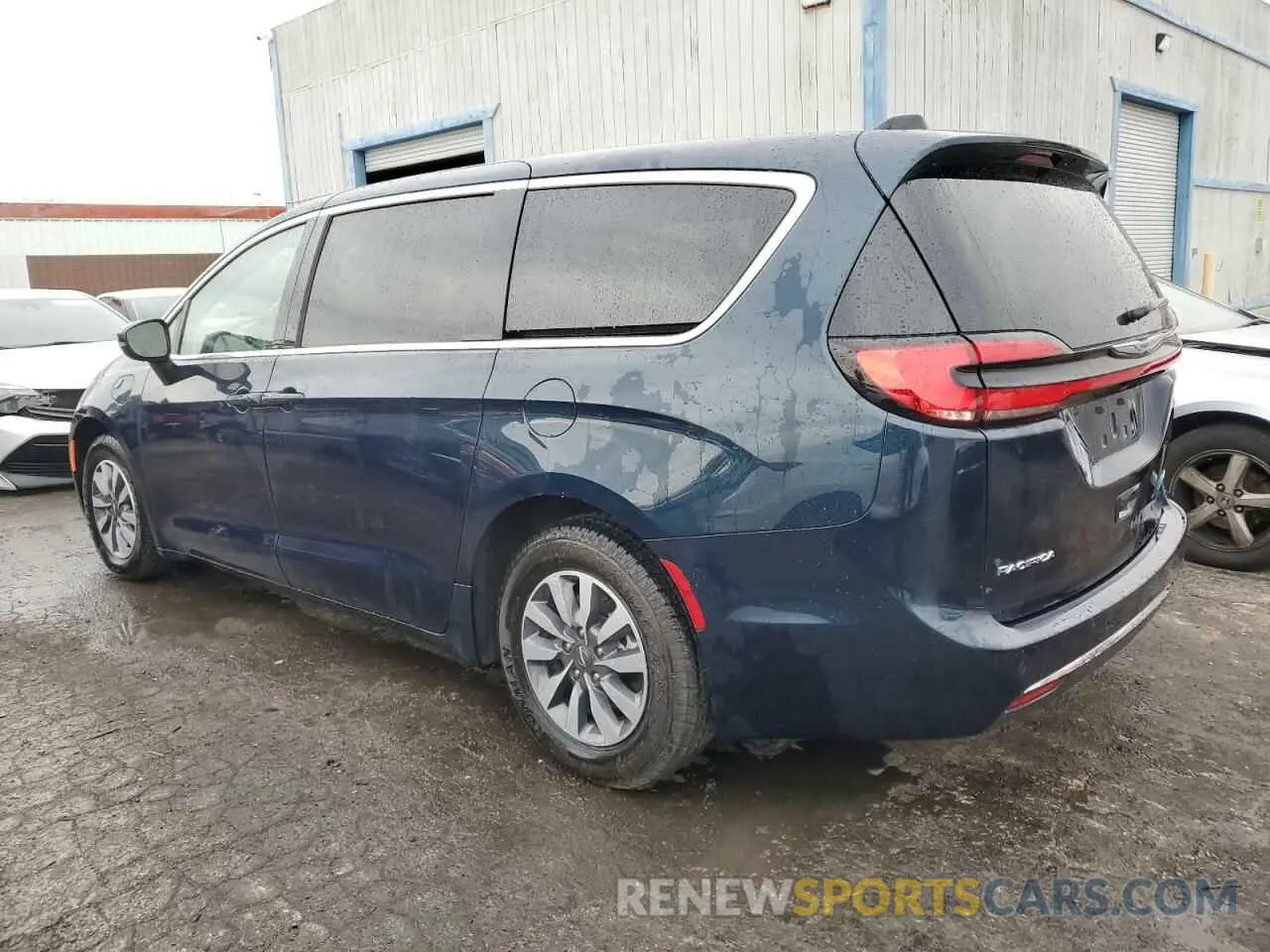 2 Photograph of a damaged car 2C4RC1L72PR632382 CHRYSLER PACIFICA 2023