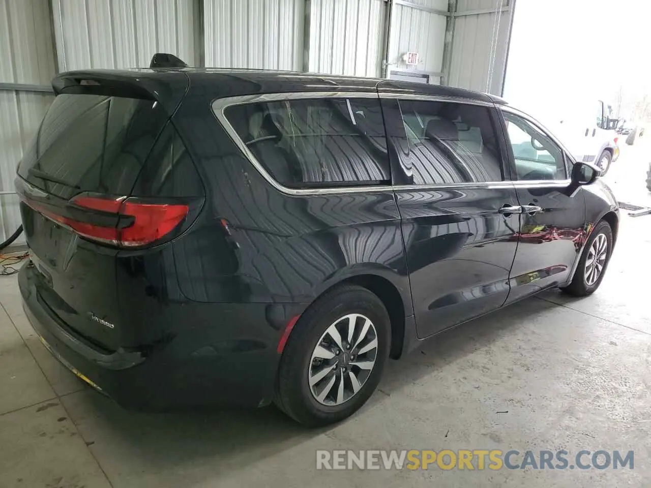 3 Photograph of a damaged car 2C4RC1L74PR575358 CHRYSLER PACIFICA 2023