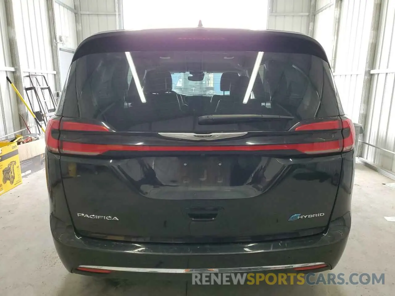 6 Photograph of a damaged car 2C4RC1L74PR575358 CHRYSLER PACIFICA 2023