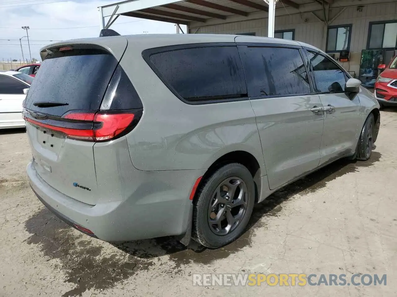 3 Photograph of a damaged car 2C4RC1L75PR580133 CHRYSLER PACIFICA 2023