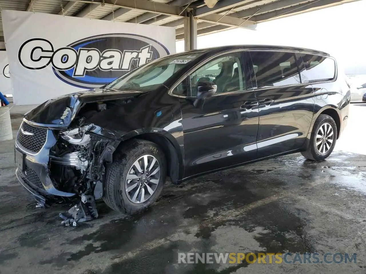 1 Photograph of a damaged car 2C4RC1L76PR541258 CHRYSLER PACIFICA 2023