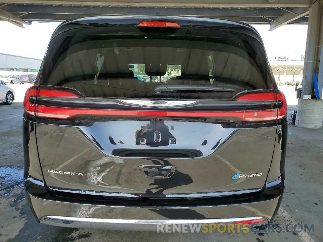 6 Photograph of a damaged car 2C4RC1L76PR541258 CHRYSLER PACIFICA 2023